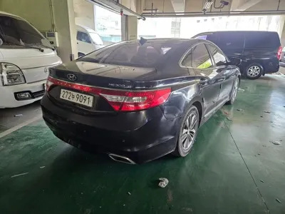 Hyundai Grandeur 2016, 119200 км, за 3966.16 USD