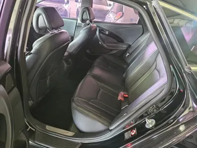 Hyundai Grandeur 2016, 119200 км, за 3966.16 USD
