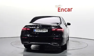 Mercedes-Benz E-Class 2023, 26691 км, за 30786.4 USD