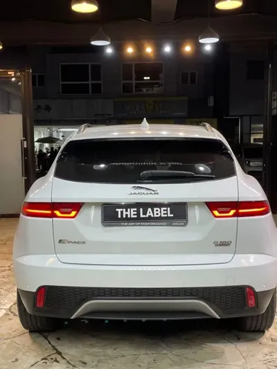 Jaguar E-Pace 2019, 83000 км, за 10162.87 USD
