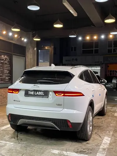 Jaguar E-Pace 2019, 83000 км, за 10162.87 USD