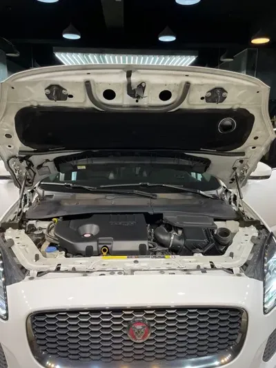 Jaguar E-Pace 2019, 83000 км, за 10162.87 USD - фото 9
