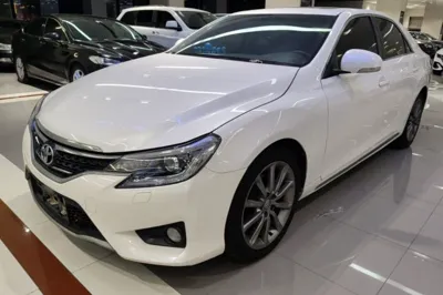 Toyota Reiz · 2013 год