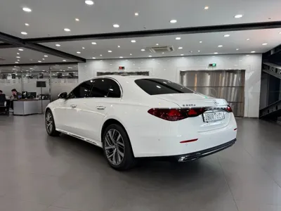 Mercedes-Benz E-Class 2024, 32794 км, за 39005 USD