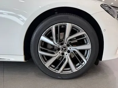 Mercedes-Benz E-Class 2024, 32794 км, за 39005 USD