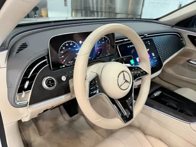 Mercedes-Benz E-Class 2024, 32794 км, за 38966.99 USD - фото 15