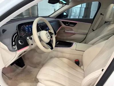 Mercedes-Benz E-Class 2024, 32794 км, за 38966.99 USD - фото 19