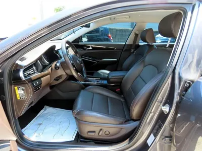 Kia K7 2018, 157384 км, за 7205.19 USD