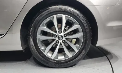 Hyundai Grandeur 2011, 99702 км, за 2494.42 USD