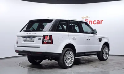 Land Rover Range Rover Sport 2013, 136100 км, за 8919.72 USD