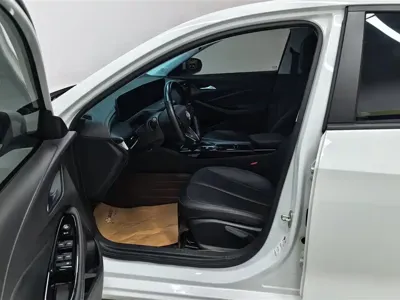 Buick Verano 2023, 33900 км, за 8838.79 USD - фото 9