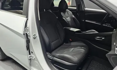 Hyundai Avante 2021, 36617 км, за 12241.97 USD - фото 26