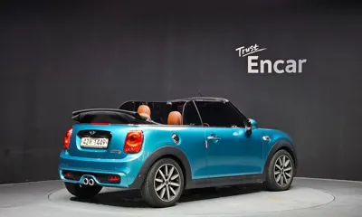 MINI Cooper Convertible 2018, 126293 км, за 8645.9 USD