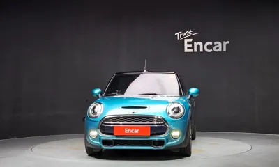 MINI Cooper Convertible 2018, 126293 км, за 8645.9 USD