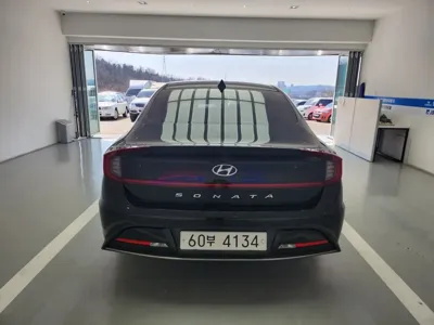 Hyundai Sonata 2020, 68000 км, за 11171.35 USD