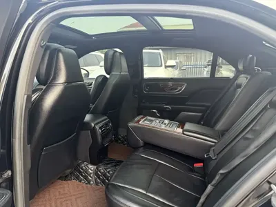 Lincoln Continental 2016, 100000 км, за 8681.41 USD
