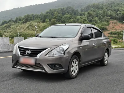 Nissan Sunny · 2015 год