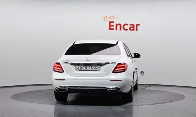 Mercedes-Benz E-Class 2018, 105467 км, за 12676.33 USD