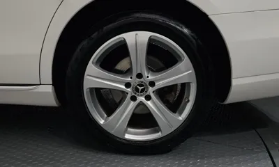 Mercedes-Benz E-Class 2018, 105467 км, за 12676.33 USD