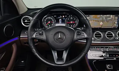 Mercedes-Benz E-Class 2018, 105467 км, за 12676.33 USD - фото 13