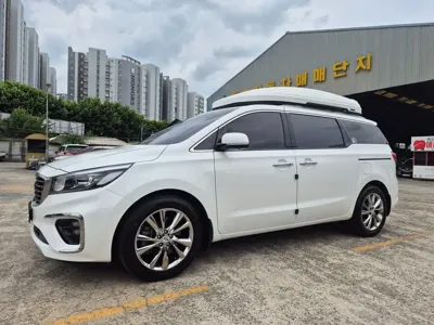 Kia Canival 2019, 132389 км, за 11171.35 USD