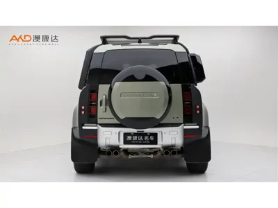 Land Rover Defender 2023, 35000 км, за 81873.4 USD