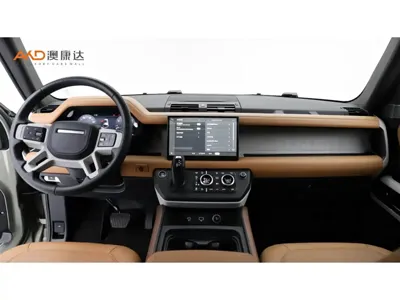 Land Rover Defender 2023, 35000 км, за 81873.4 USD