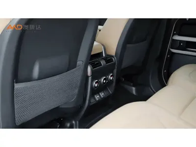 Land Rover Defender 2023, 35000 км, за 82083.34 USD - фото 9