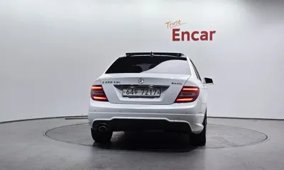 Mercedes-Benz C-Class 2014, 72783 км, за 7892.66 USD