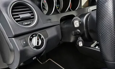 Mercedes-Benz C-Class 2014, 72783 км, за 7892.66 USD - фото 16