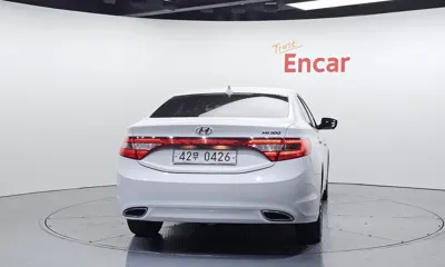 Hyundai Grandeur 2014, 156445 км, за 4569.53 USD
