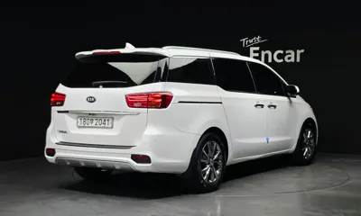 Kia Canival 2020, 127618 км, за 10371.54 USD