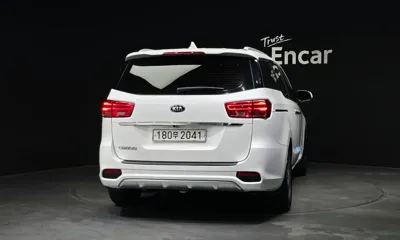 Kia Canival 2020, 127618 км, за 10371.54 USD