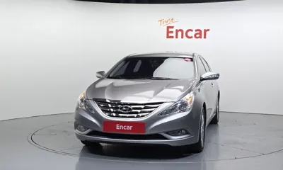 Hyundai Sonata 2011, 100017 км, за 2667.19 USD