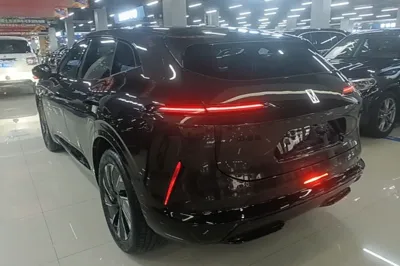 Avatr 07 2024, 5000 км, за 26960 USD