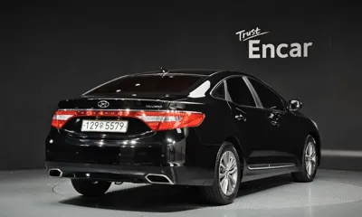 Hyundai Grandeur 2016, 126142 км, за 5244.85 USD