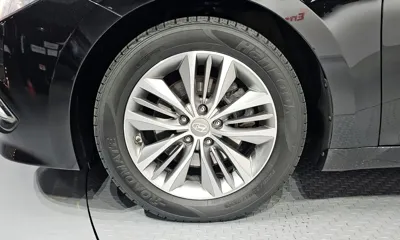 Hyundai Grandeur 2016, 126142 км, за 5244.85 USD