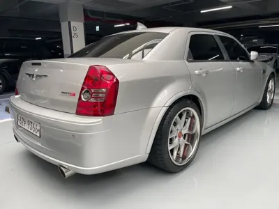 Chrysler 300C 2008, 94917 км, за 12893.14 USD