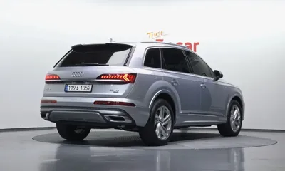 Audi Q7 2021, 92507 км, за 28993.03 USD