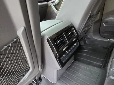 Volkswagen Touareg 2020, 172925 км, за 20940 USD - фото 11