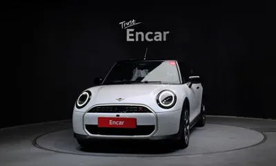 MINI Cooper Convertible 2026, 6108 км, за 26176.98 USD