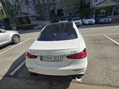 Mercedes-Benz E-Class 2023, 22613 км, за 37168.7 USD