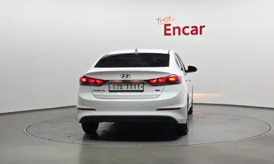 Hyundai Avante 2017, 90223 км, за 6511.69 USD