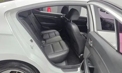 Hyundai Avante 2017, 90223 км, за 6505.34 USD - фото 12