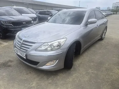 Hyundai Genesis · 2012 год