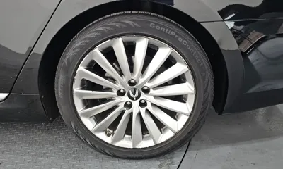 Hyundai Equus 2014, 153503 км, за 5880.41 USD