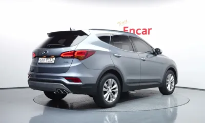 Hyundai Santafe 2018, 125144 км, за 8469.06 USD