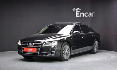 Audi A8 · 2015 год