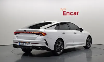 Kia K5 2021, 57018 км, за 15557.31 USD