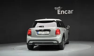 MINI Cooper 2023, 58979 км, за 13088.32 USD